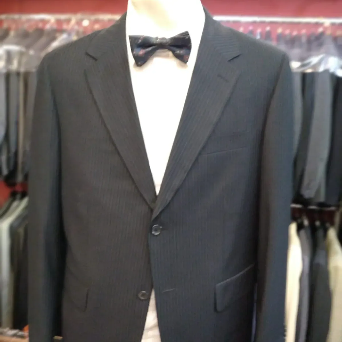 Traje ejecutivo de raya