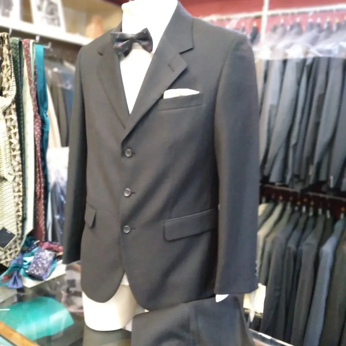 Traje de lana, tres botones