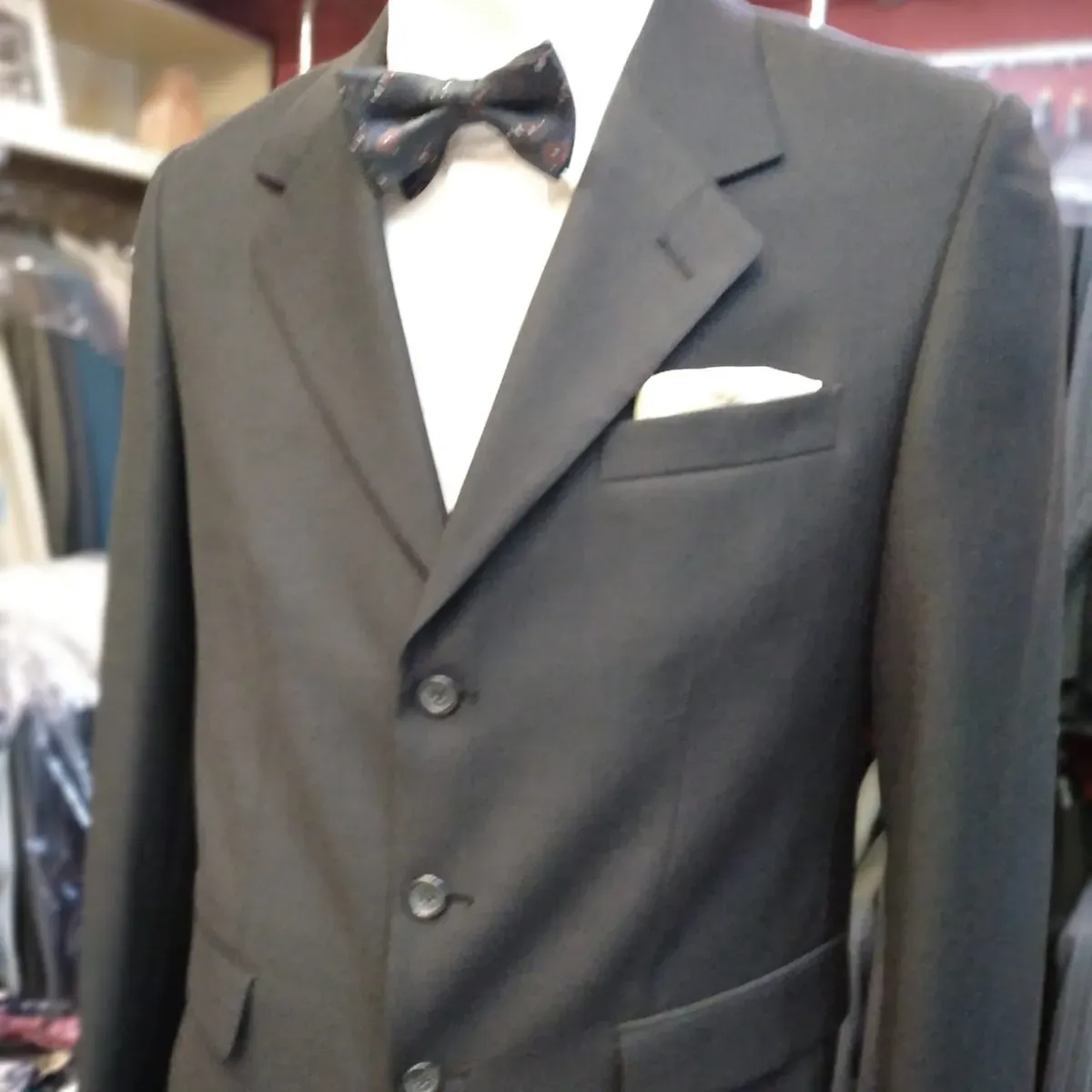 Traje de lana, tres botones, vista 2